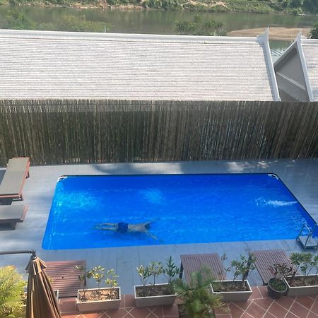 Namkhan Riverside Hotel 루앙프라방 외부 사진