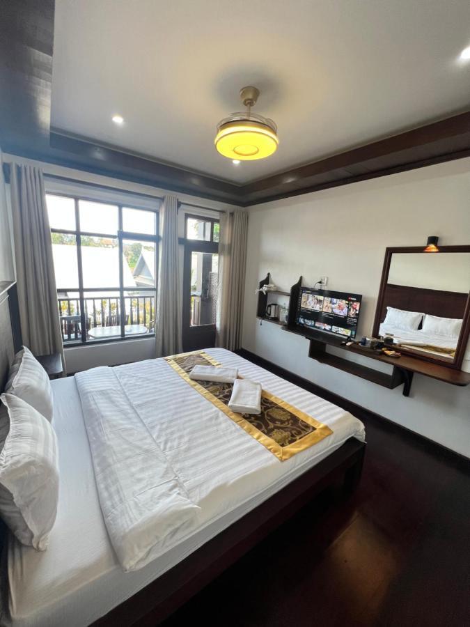 Namkhan Riverside Hotel 루앙프라방 외부 사진