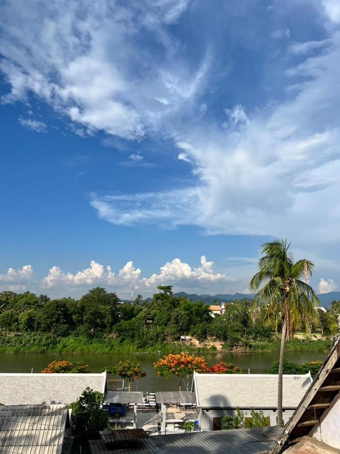 Namkhan Riverside Hotel 루앙프라방 외부 사진