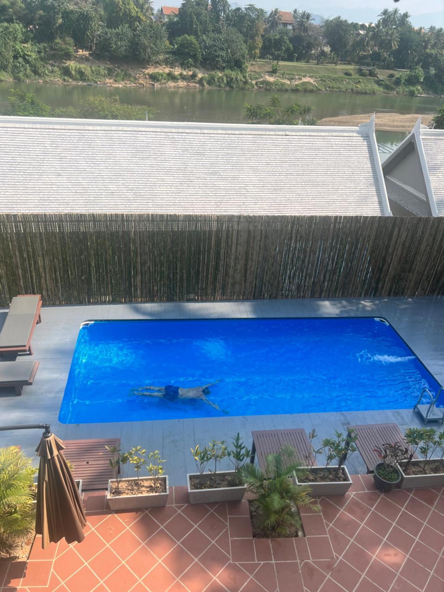 Namkhan Riverside Hotel 루앙프라방 외부 사진