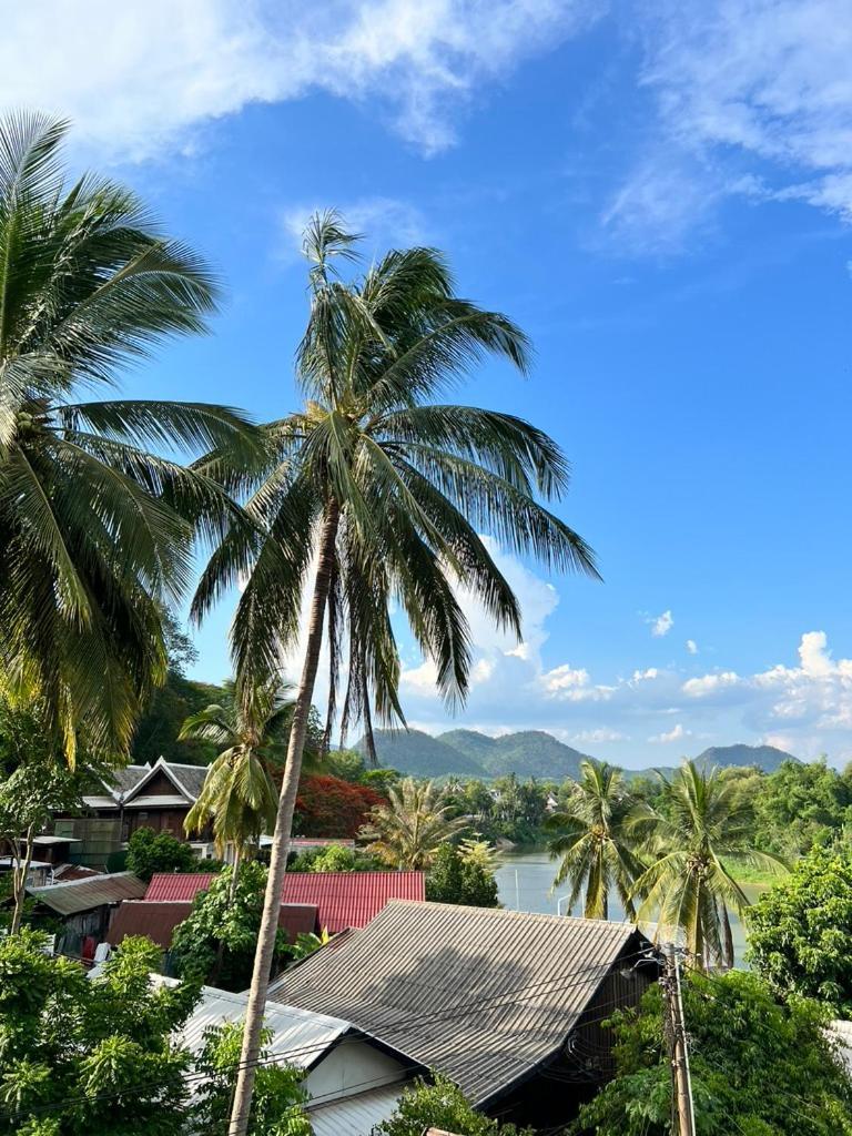 Namkhan Riverside Hotel 루앙프라방 외부 사진